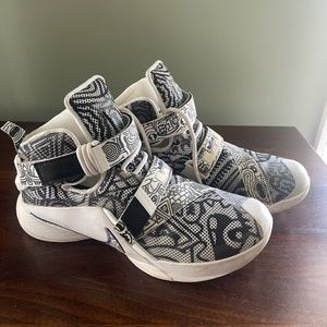 Nike Lebron Soldier IX 9